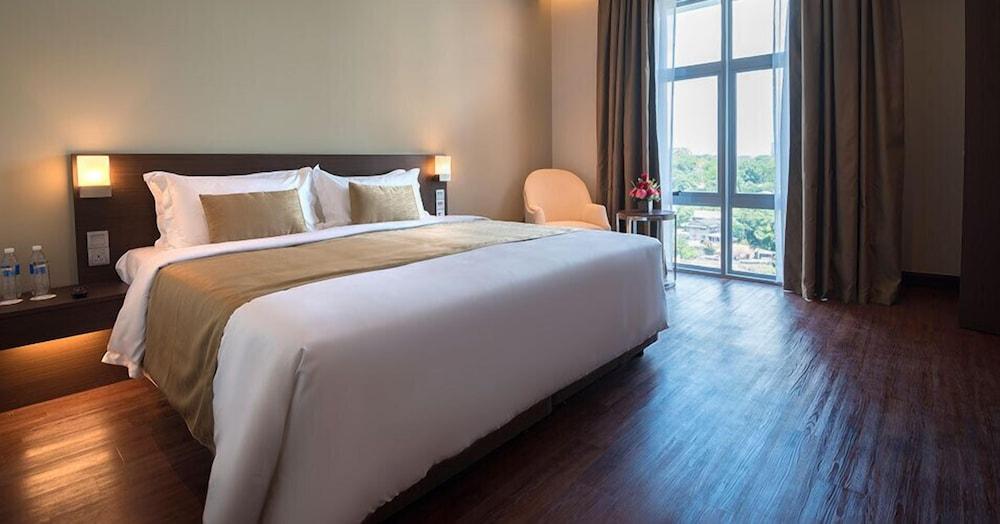 Grand Margherita Hotel