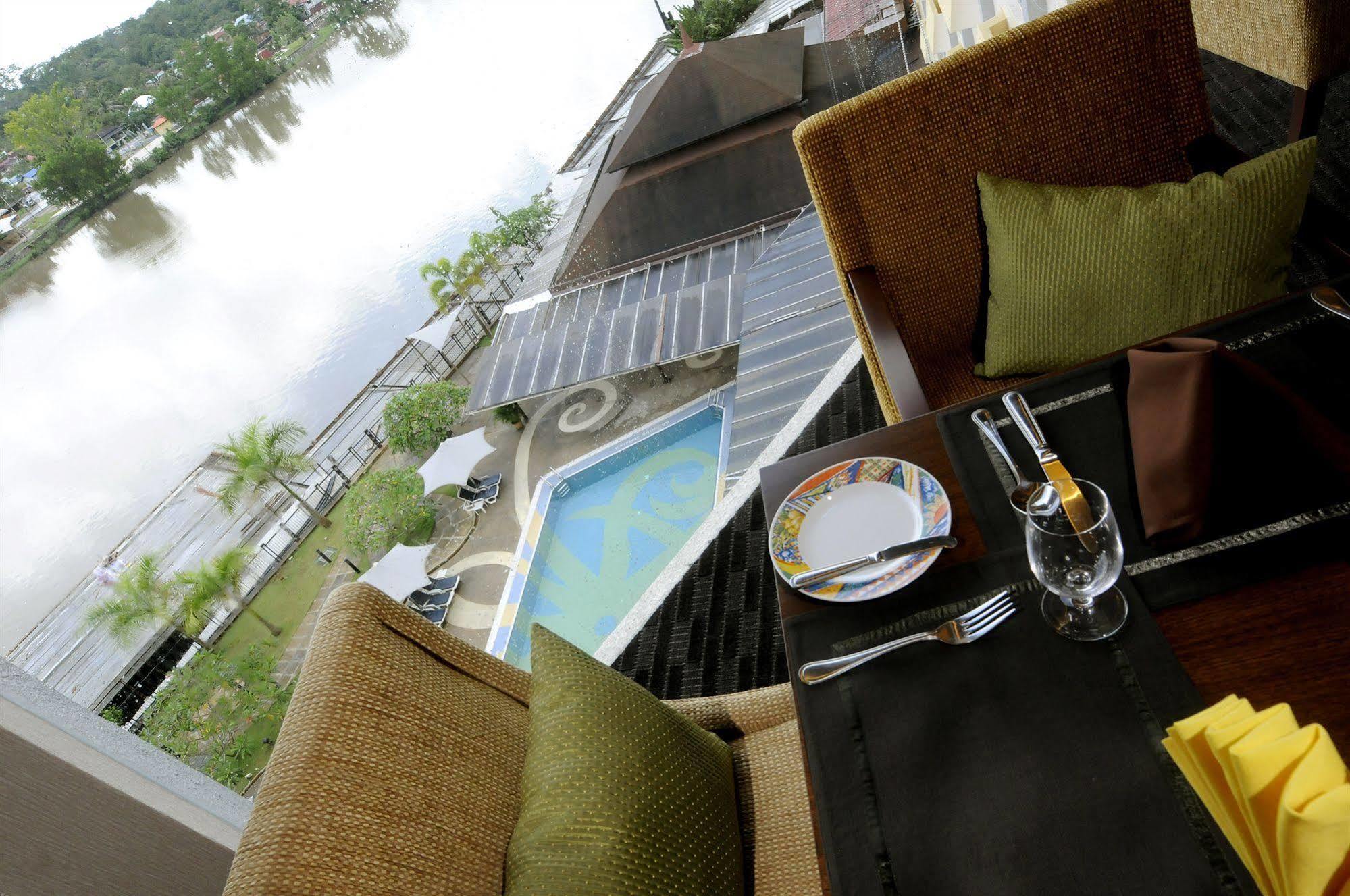 Grand Margherita 4* Kuching